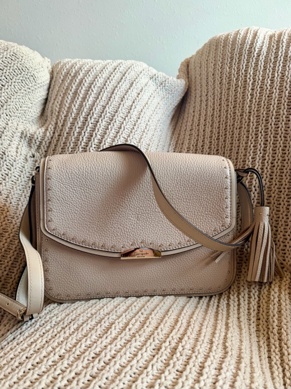Kate Spade West Street Kenway Crossbody Stud Pebbled Leather Like New